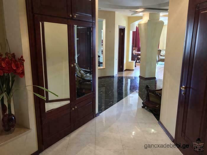 Great views! Flat with furniture on Kipshidze street