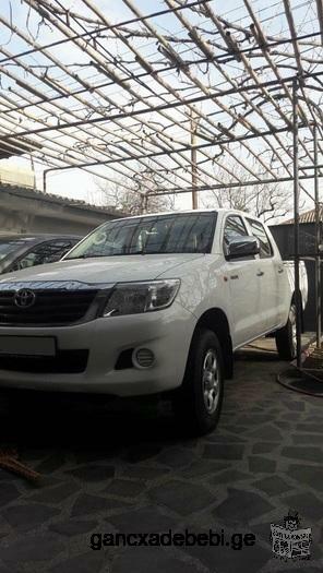 qiravdeba TOYOTA HILUX