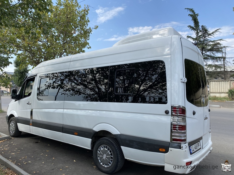 qiravdeba mikroavtobusi Mercedes-Benz Sprinter 20 adgili