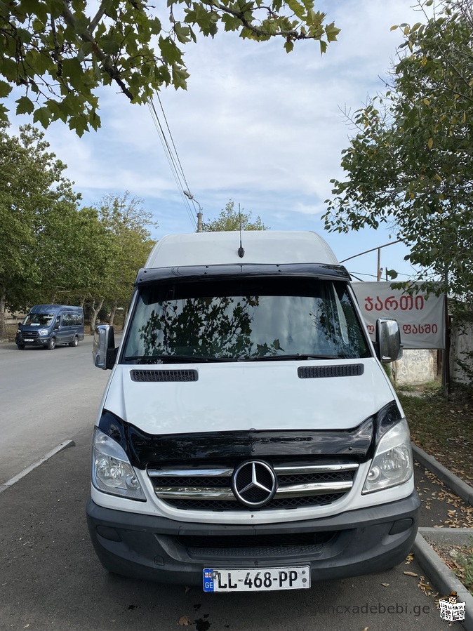 qiravdeba mikroavtobusi Mercedes-Benz Sprinter 20 adgili