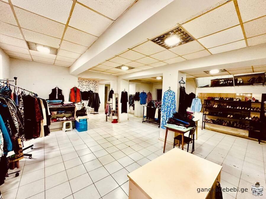 Espace commercial à vendre à Nadzaladevi près de la rue Tsotne Dadiani