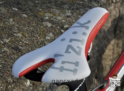 Bicycle seat Fizik Ardea