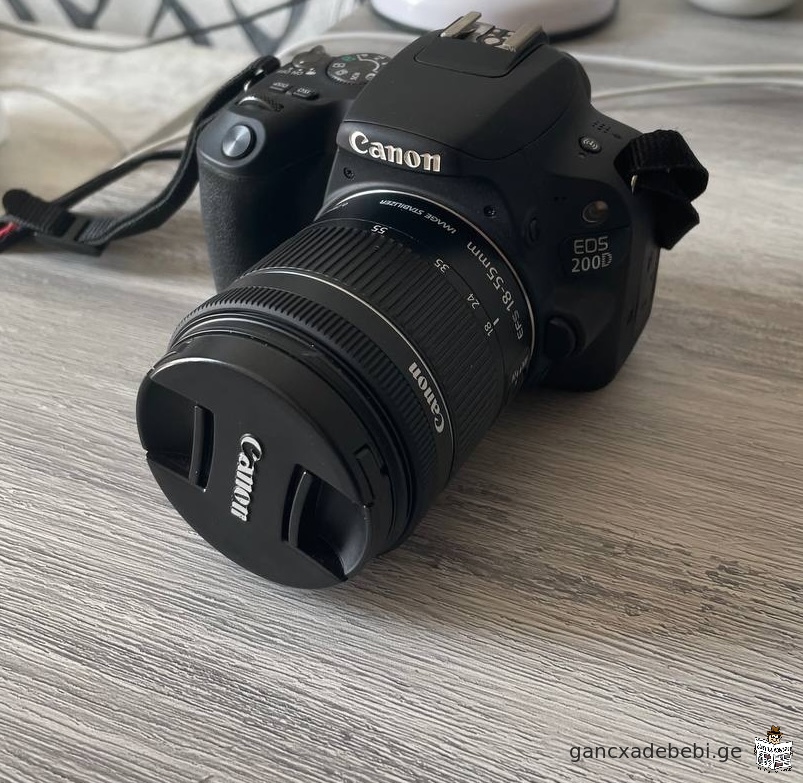 Canon EOS 200D