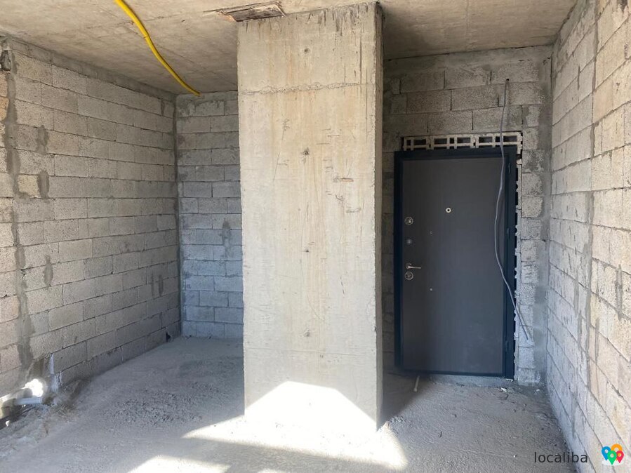 A vendre Studio avec balcon sur la rue agmashenebeli à Batoumi (Géorgie)