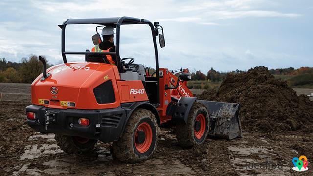 Kubota R640