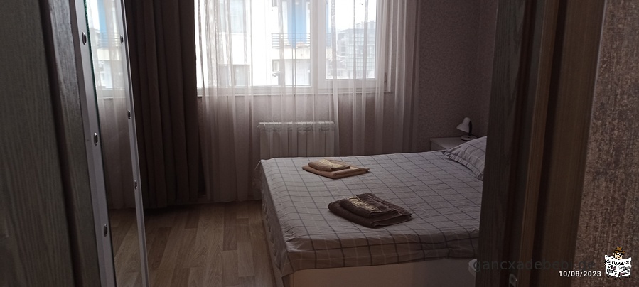 Apartment for rent in Batumi in a newly built building near the sea on the 18th floor. 591 71 67 51