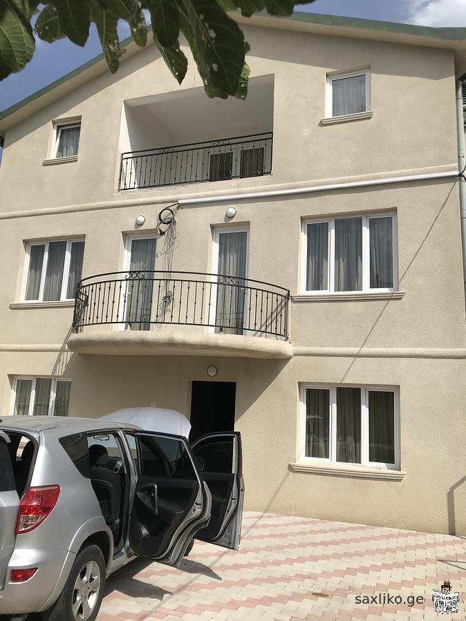 To rent 3-floor House