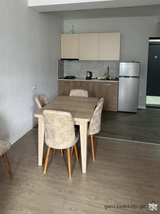 qiravdeba apartamenti bakurianSi