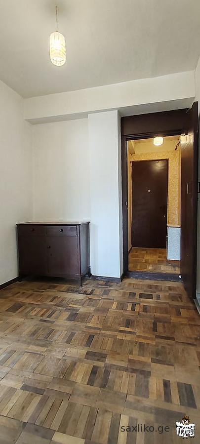 The owner of the apartment. flat for rent. Mukhiani 1 micro district, 5 rooms, newly renovated,