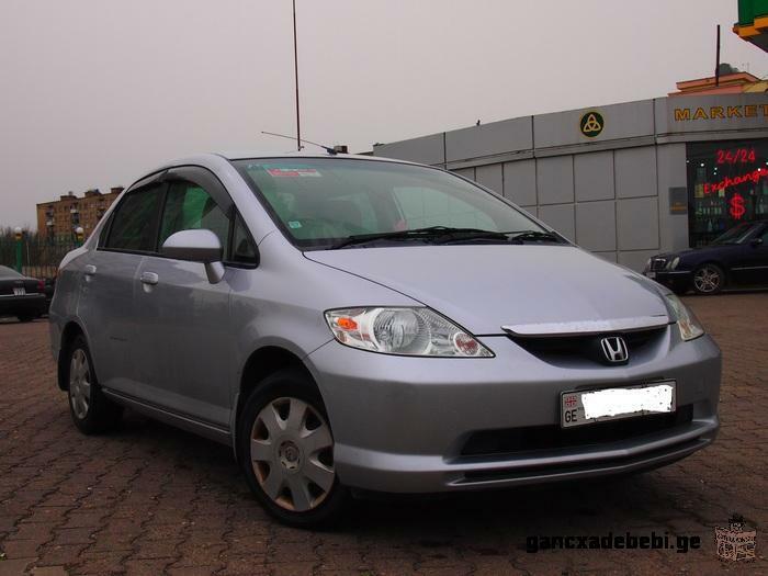 Продаю Honda Fit Aria