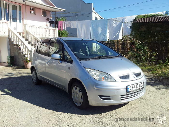 Продам Mitsubishi Colt 2003 год 1.3i