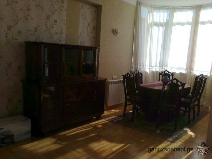 A 4 room Apartment for rent in vake kipshidze St.5A.