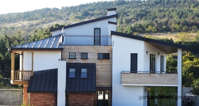 magnifique maison avec superbe vue sur la montagne et la ville