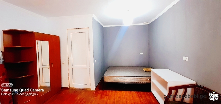 1-room comfortable apartment for rent.