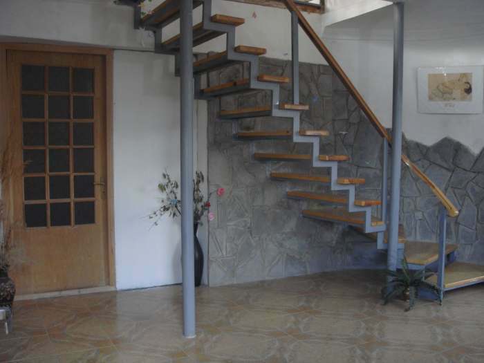 House For Rent ! (LOCATION: MANGLISI)