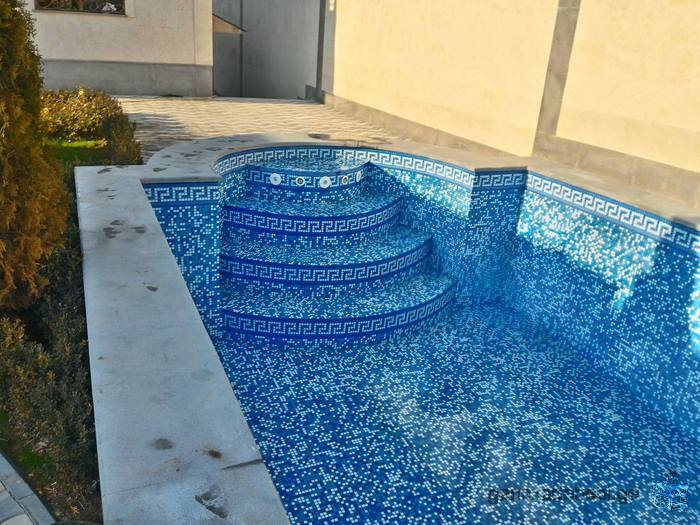 Swimming pool and Jacuzzi structuring, concrete works and detailed design.