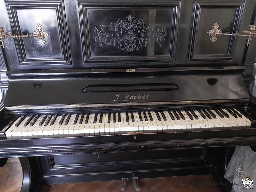 მე-19 საუკუნის ანტიკვარული პიანინო ბეიკერი