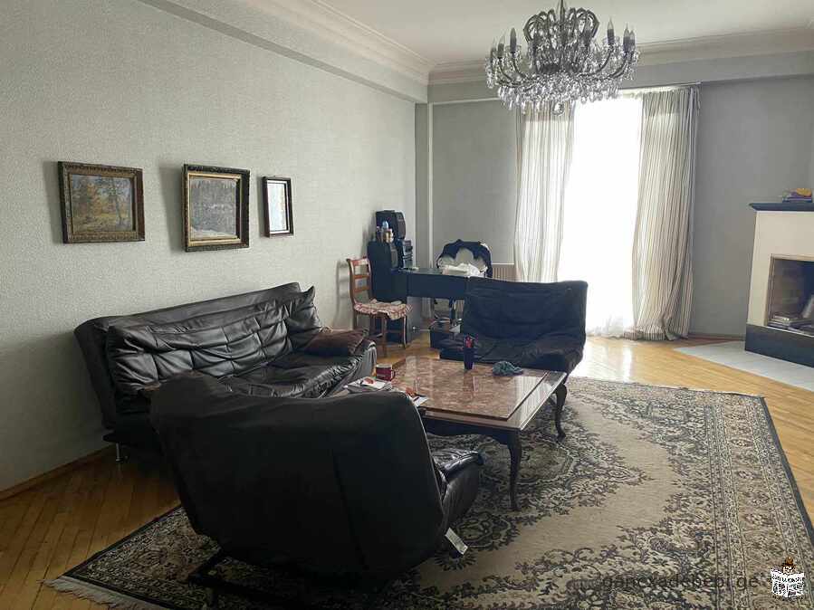 Продается в новостройке на Сабуртало хорошая 4-комнатная квартира 173 кв.м