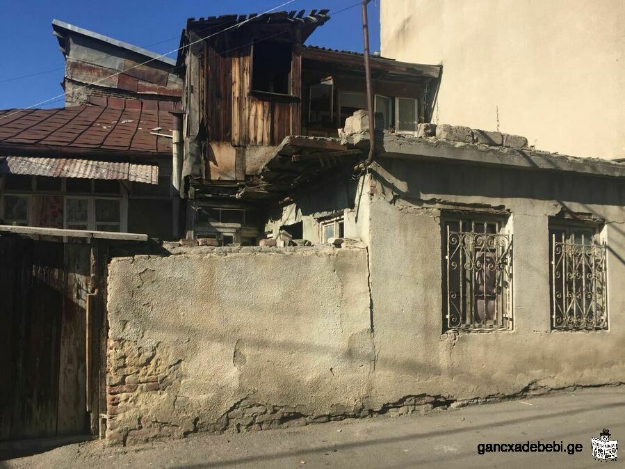 Продам ветхий дом Тбилиси Авлабар.