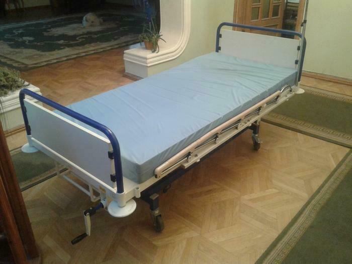 медицинская кровать